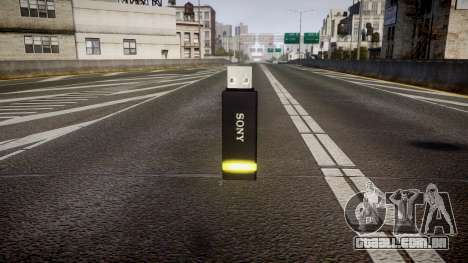 A unidade flash USB da Sony amarelo para GTA 4
