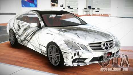 Mercedes-Benz E500 RT-Z S1 para GTA 4