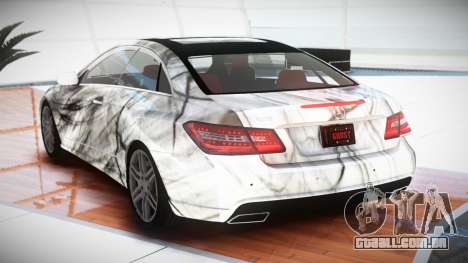 Mercedes-Benz E500 RT-Z S1 para GTA 4