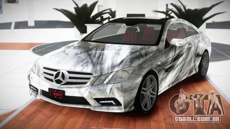 Mercedes-Benz E500 RT-Z S1 para GTA 4