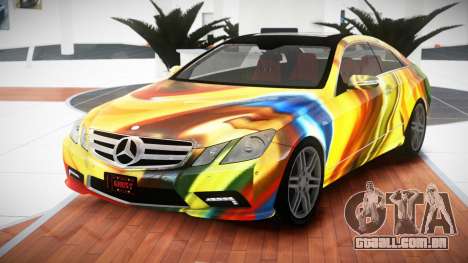 Mercedes-Benz E500 RT-Z S5 para GTA 4