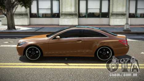 Mercedes-Benz E500 MR para GTA 4