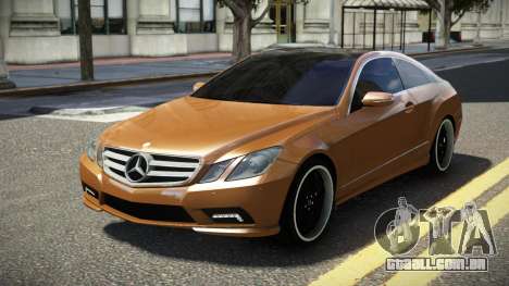 Mercedes-Benz E500 MR para GTA 4