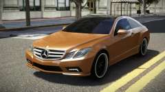 Mercedes-Benz E500 MR para GTA 4