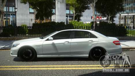 Mercedes-Benz E63 AMG Sn V2 para GTA 4