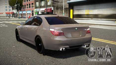 BMW M5 E60 D-Style V1.0 para GTA 4