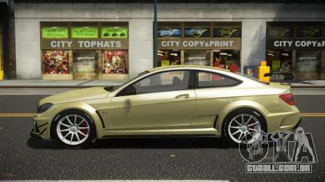 Mercedes-Benz C63 AMG R-Tune para GTA 4