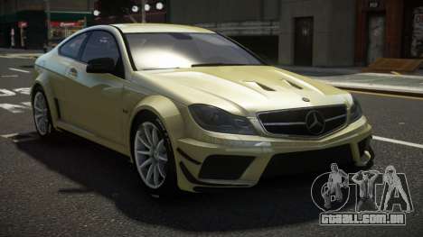 Mercedes-Benz C63 AMG R-Tune para GTA 4