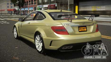 Mercedes-Benz C63 AMG R-Tune para GTA 4