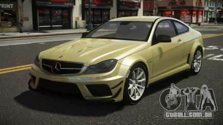 Mercedes-Benz C63 AMG R-Tune para GTA 4