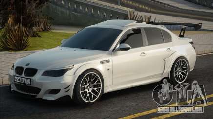 BMW M5 Gold [Silver] para GTA San Andreas
