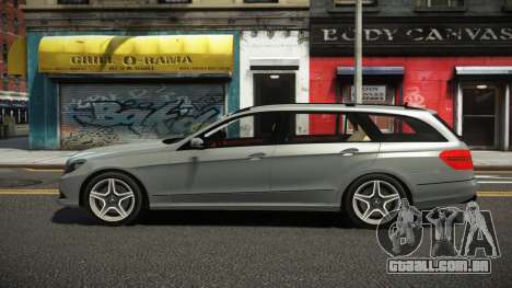 Mercedes-Benz E-Class Estate V1.0 para GTA 4