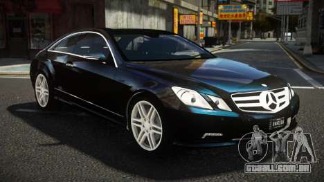 Mercedes-Benz E500 ST V1.0 para GTA 4