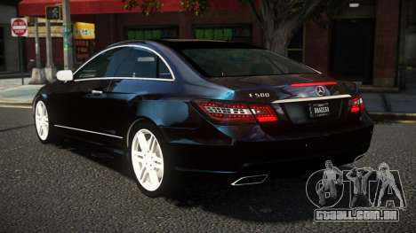 Mercedes-Benz E500 ST V1.0 para GTA 4