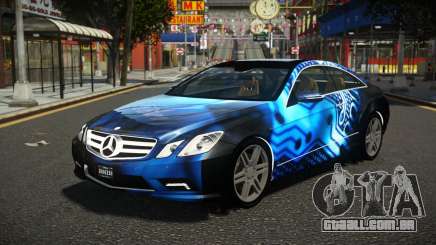 Mercedes-Benz E500 L-Sport S9 para GTA 4