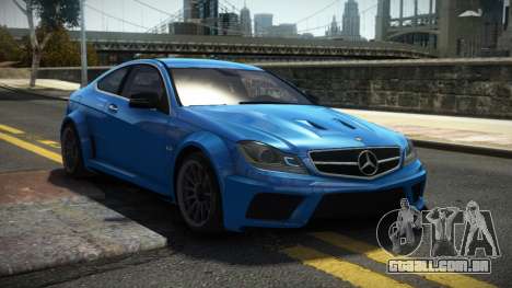 Mercedes-Benz C63 AMG L-Tuned para GTA 4