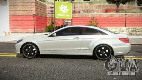 Mercedes-Benz E500 G-Style para GTA 4