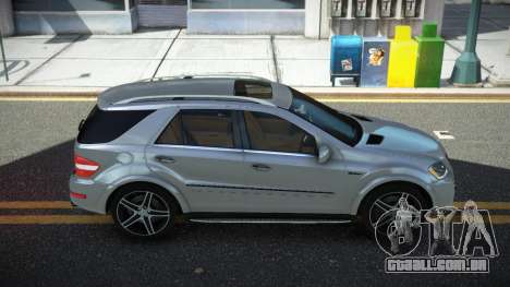 Mercedes-Benz ML63 AMG 09th V1.1 para GTA 4