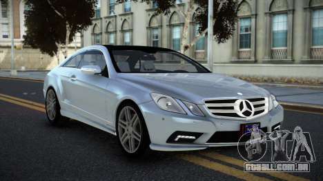 Mercedes-Benz E500 HR para GTA 4