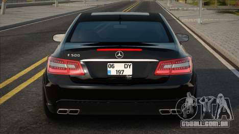 Mercedes Benz E500 Coupe para GTA San Andreas