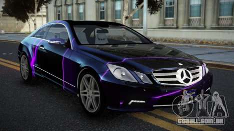 Mercedes-Benz E500 HR S11 para GTA 4