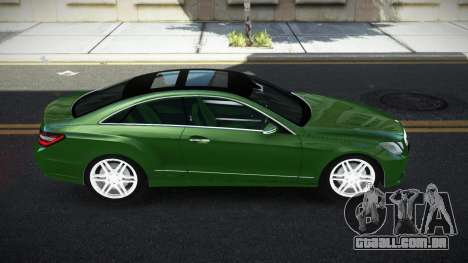 Mercedes-Benz E500 LF para GTA 4