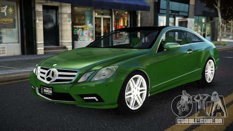 Mercedes-Benz E500 LF para GTA 4