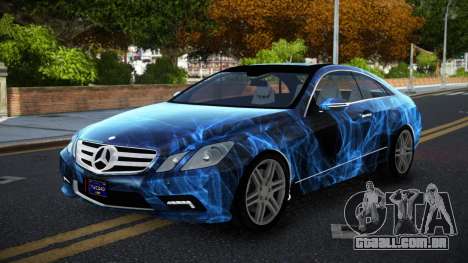 Mercedes-Benz E500 HR S13 para GTA 4