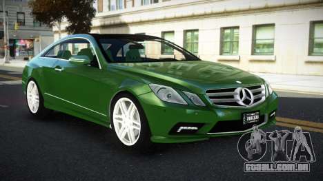 Mercedes-Benz E500 LF para GTA 4