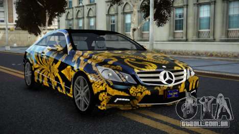 Mercedes-Benz E500 HR S4 para GTA 4