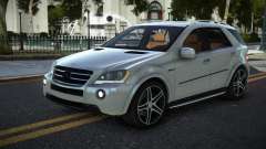 Mercedes-Benz ML63 AMG 09th V1.1 para GTA 4