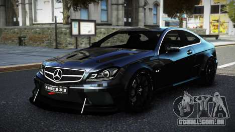 Mercedes-Benz C63 AMG YV para GTA 4