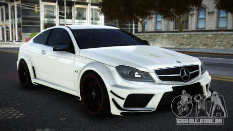 Mercedes-Benz C63 AMG SSV para GTA 4